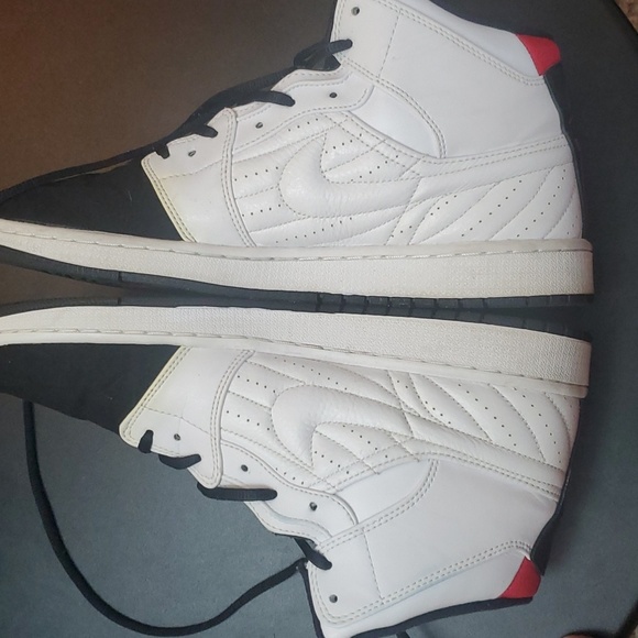 Jordan 1s sz 12 - Picture 5 of 10